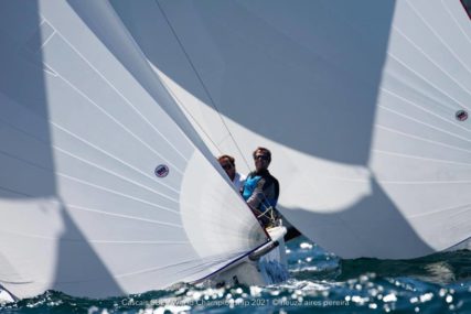 Nuno Barreto y Javier Scherk sobre el Gunter navegando