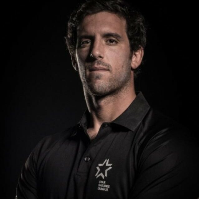 Foto de Frederico Melo con camiseta negra